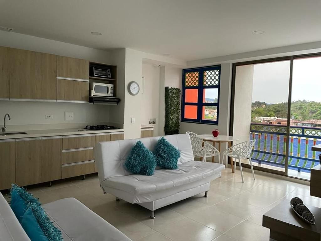 Apartamentos San Jose Vistal Al Lago, Cerca Del Parque. Guatape. Exterior foto